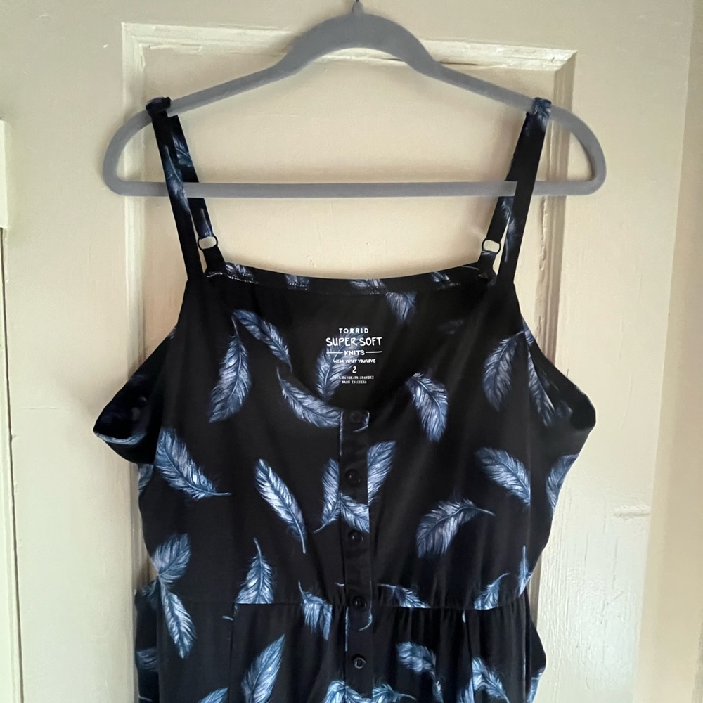 Black and Blue Feather Print Women's Dress - Picture 4 of 5
